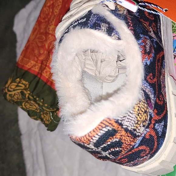 Farm Rio Sneakers - Picture 4 of 6